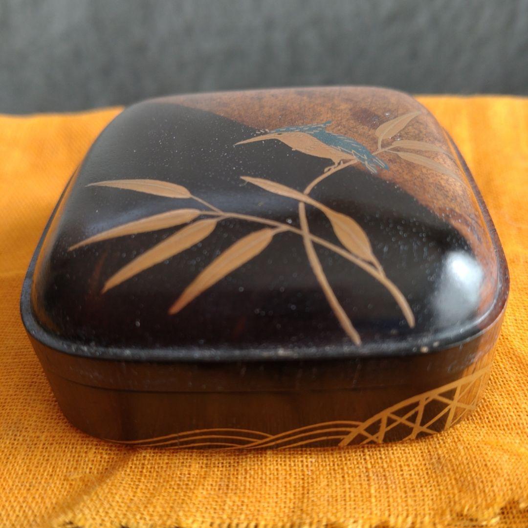 香合 黒柿四方 翡翠蒔絵 峰春造 共箱 無傷 - メルカリ