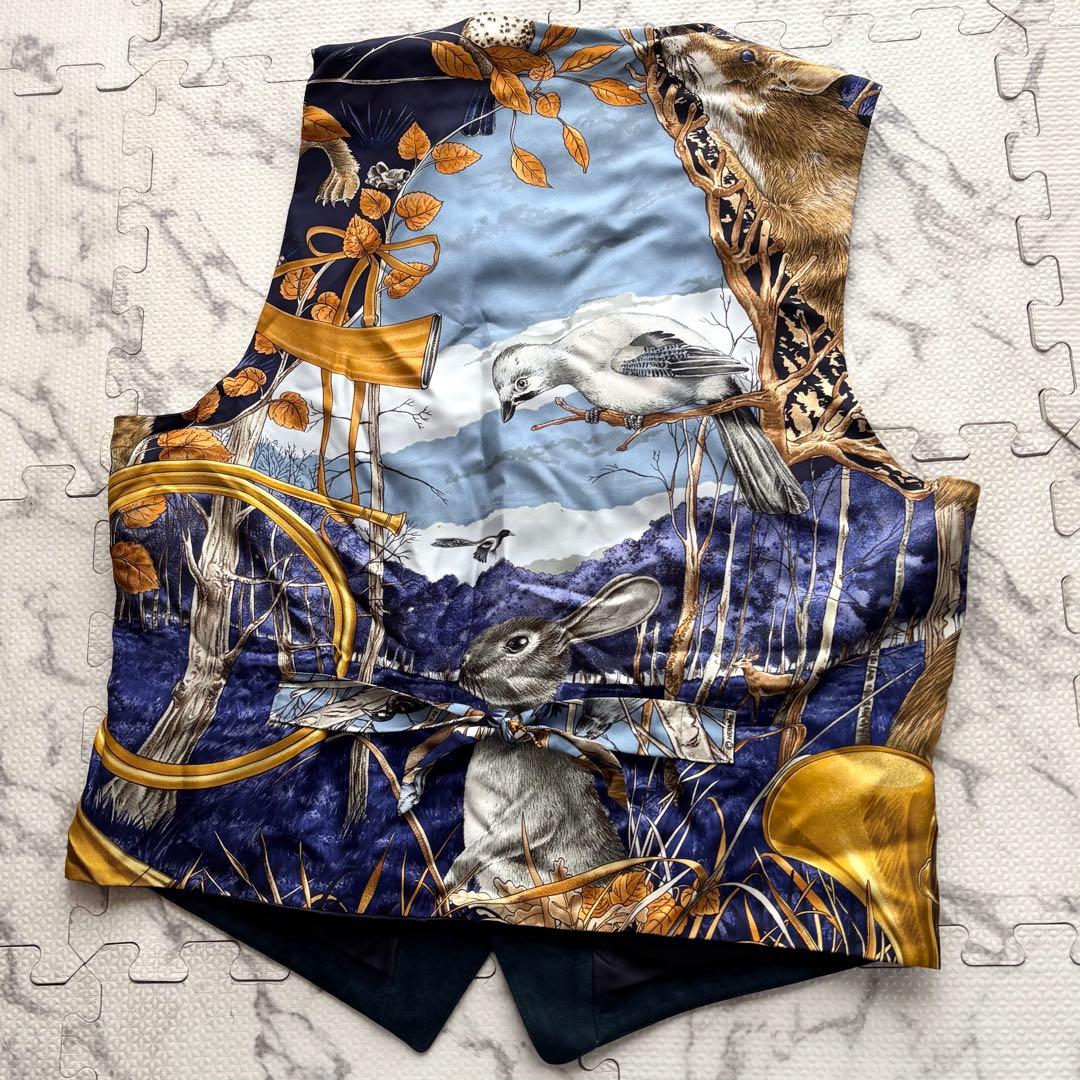 HERMES エルメス CHASSE au BOIS 森の狩猟 スエード ベスト 楽天市場】エルメス スカーフ 森の狩猟（バッグ・小物・ブランド雑貨