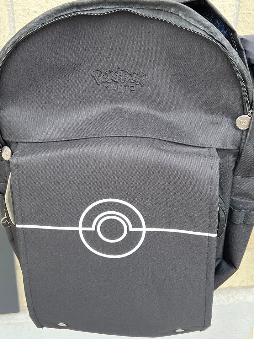 【ポケパークカントー限定】公式 リュック　モンスターボール柄 タグ付き 未使用 ポケパークカントー限定】公式 リュック モンスターボール柄 タグ付き