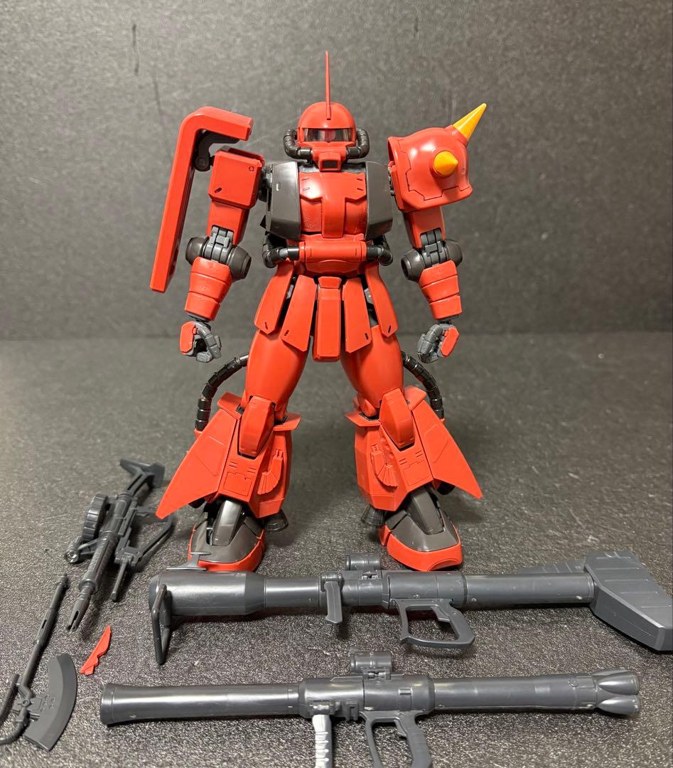MG 1/100 ジョニーライデン専用ザク Ver.2.0 MG 1/100 MS-06R-2 ジョニー・ライデン専用ザク Ver.2.0｜バンダイ