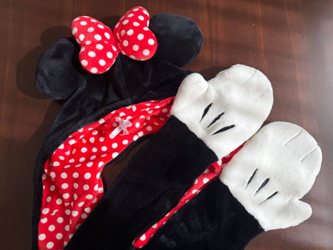 ミニーマウス ファンキャップマフラー耳付きフリース帽子 手袋付き ミニーマウス 手袋つきマフラーファンキャップ - メルカリ