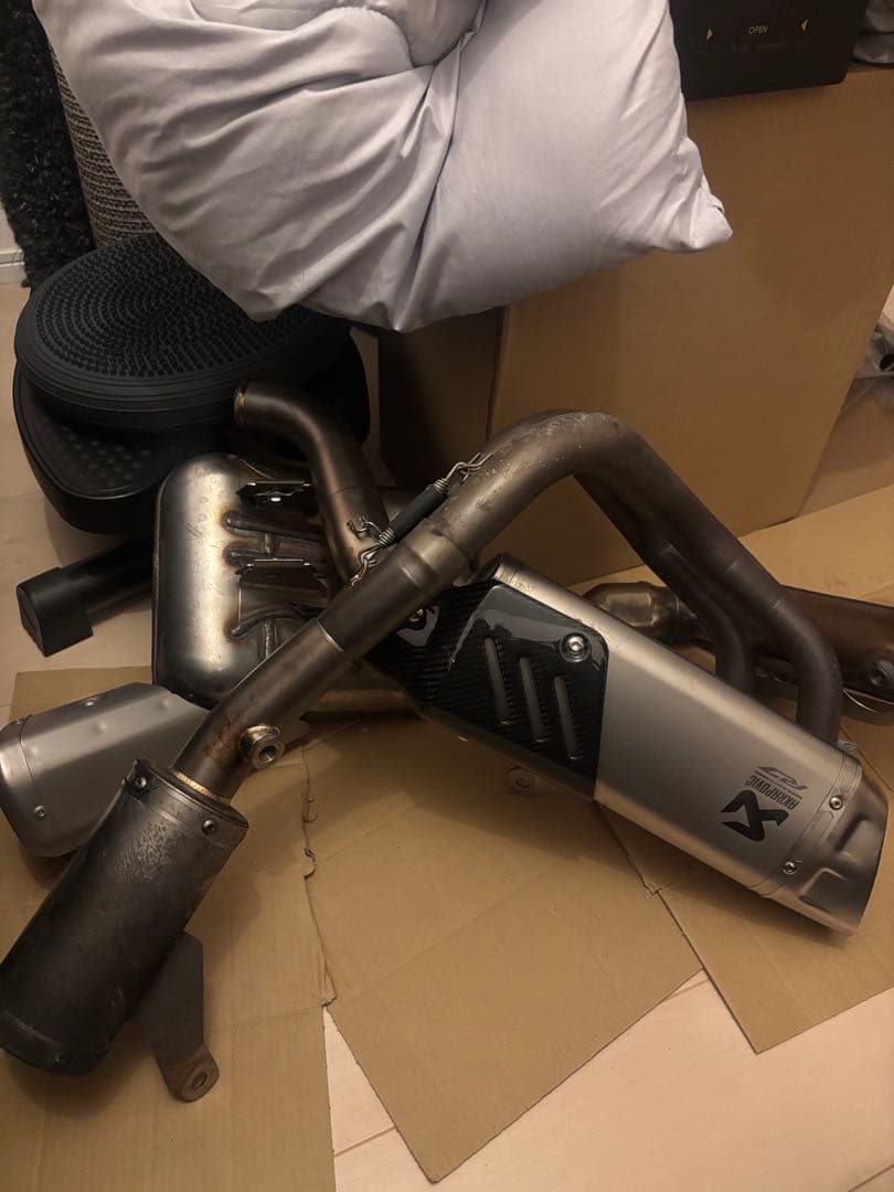 あばらくん様 弔花者と呪いを癒すダークファンタジー『悪魔王子と操り人形（あくあや