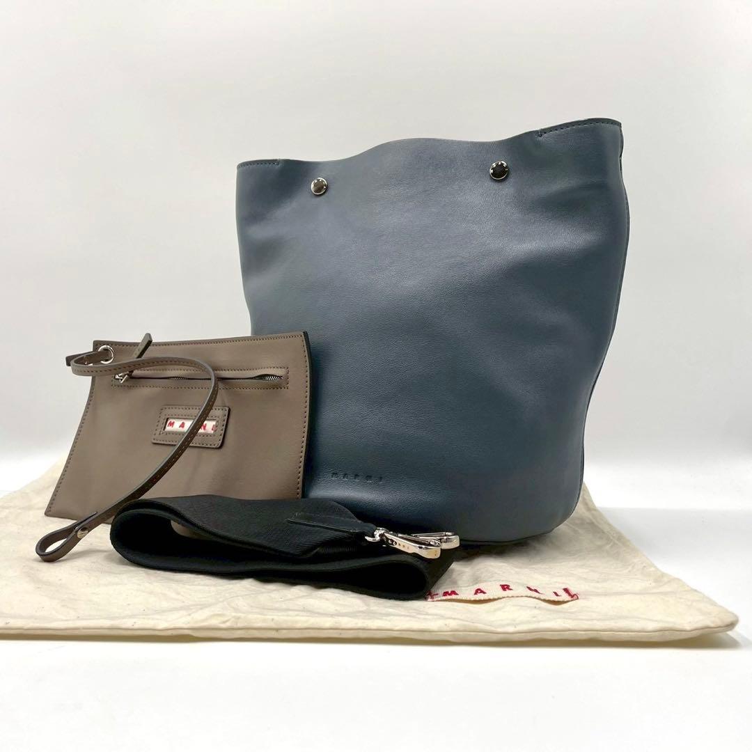 【極美品】 MARNI マルニ ショルダーバッグ バケツ バケット レザー 極美品✨ MARNI マルニ ショルダーバッグ バケツバッグ レザー 赤系