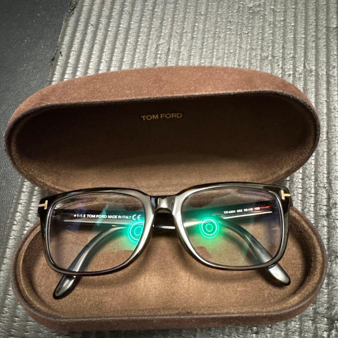 トムフォード　メガネTF4304 藤井郁弥　中井貴一 雑誌「MEN'S EX」の2013年4月号で中井貴一さん愛用のTOM FORD（トム