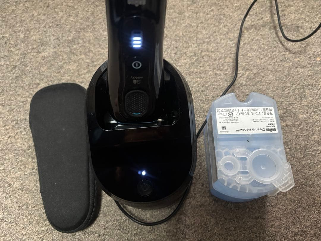 braun s8 洗浄機と予備洗浄液２つ付き Amazon.co.jp: 【正規品】ブラウン 洗浄液 8個入 シェーバー