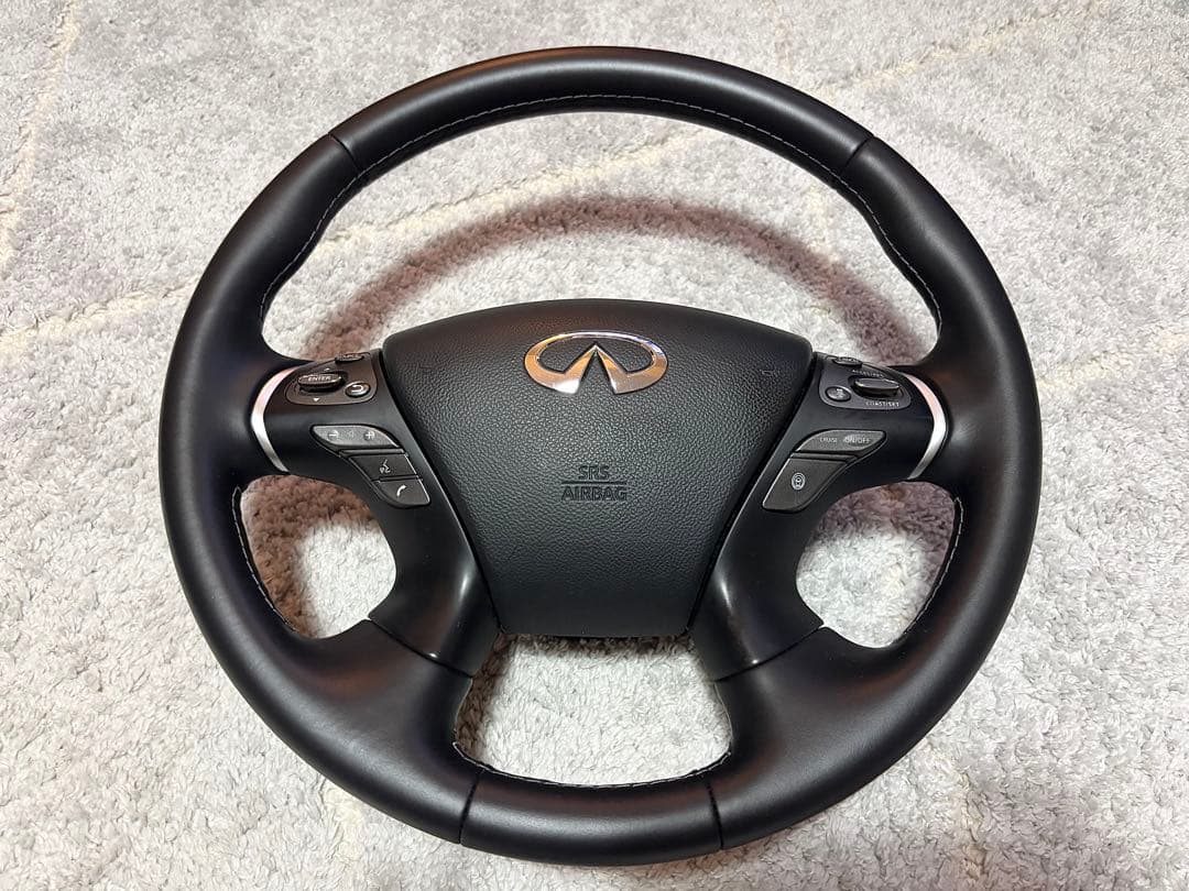 Y51 フーガ純正ステアリング　シーマハイブリッド共有　業者リペア済み Y51 フーガ純正ステアリング シーマハイブリッド共有 業者リペア済み