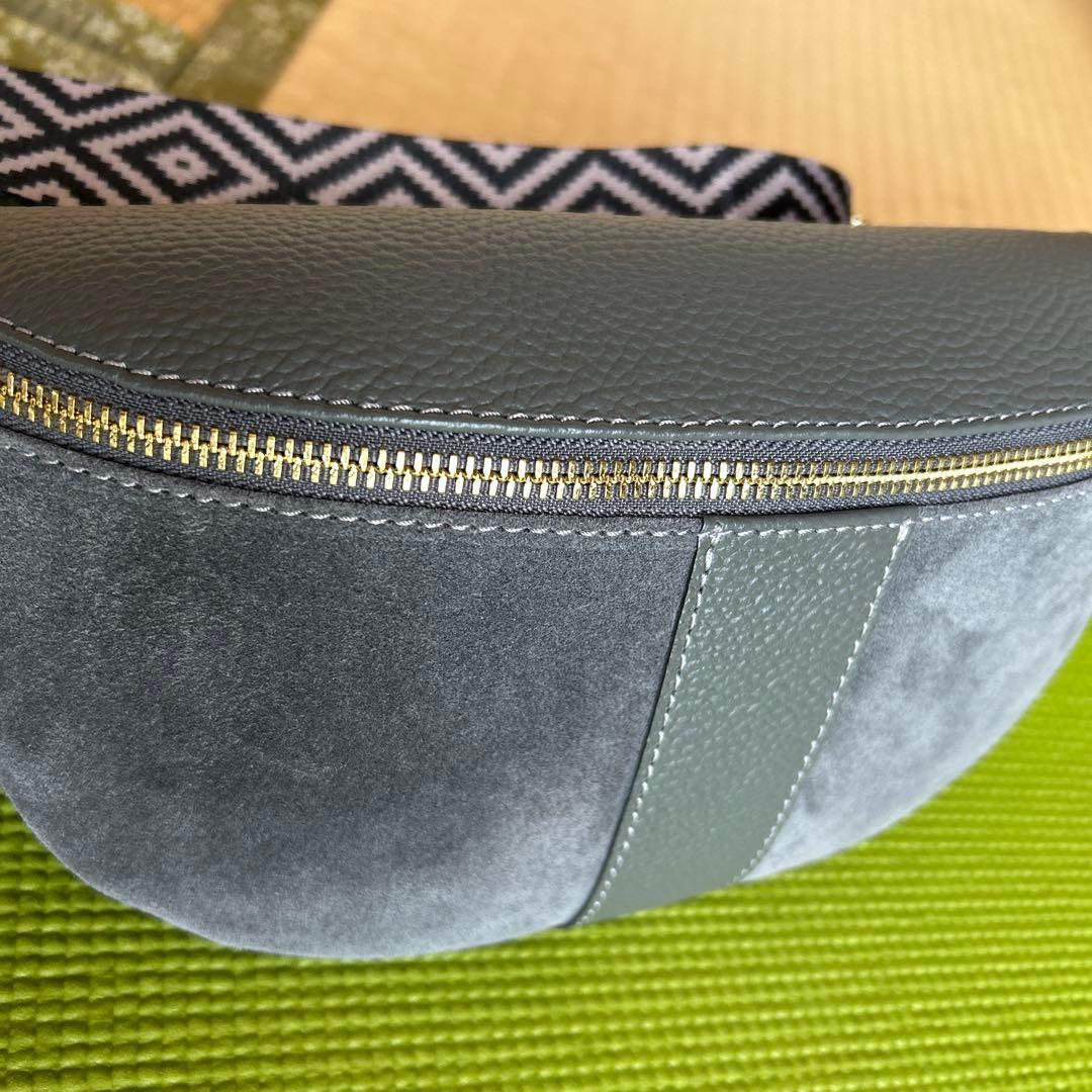 ELIE BEAUMONT ボディバッグ グレー