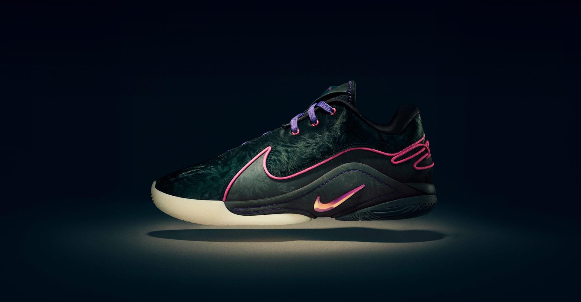 NIKE公式】レブロン 22 