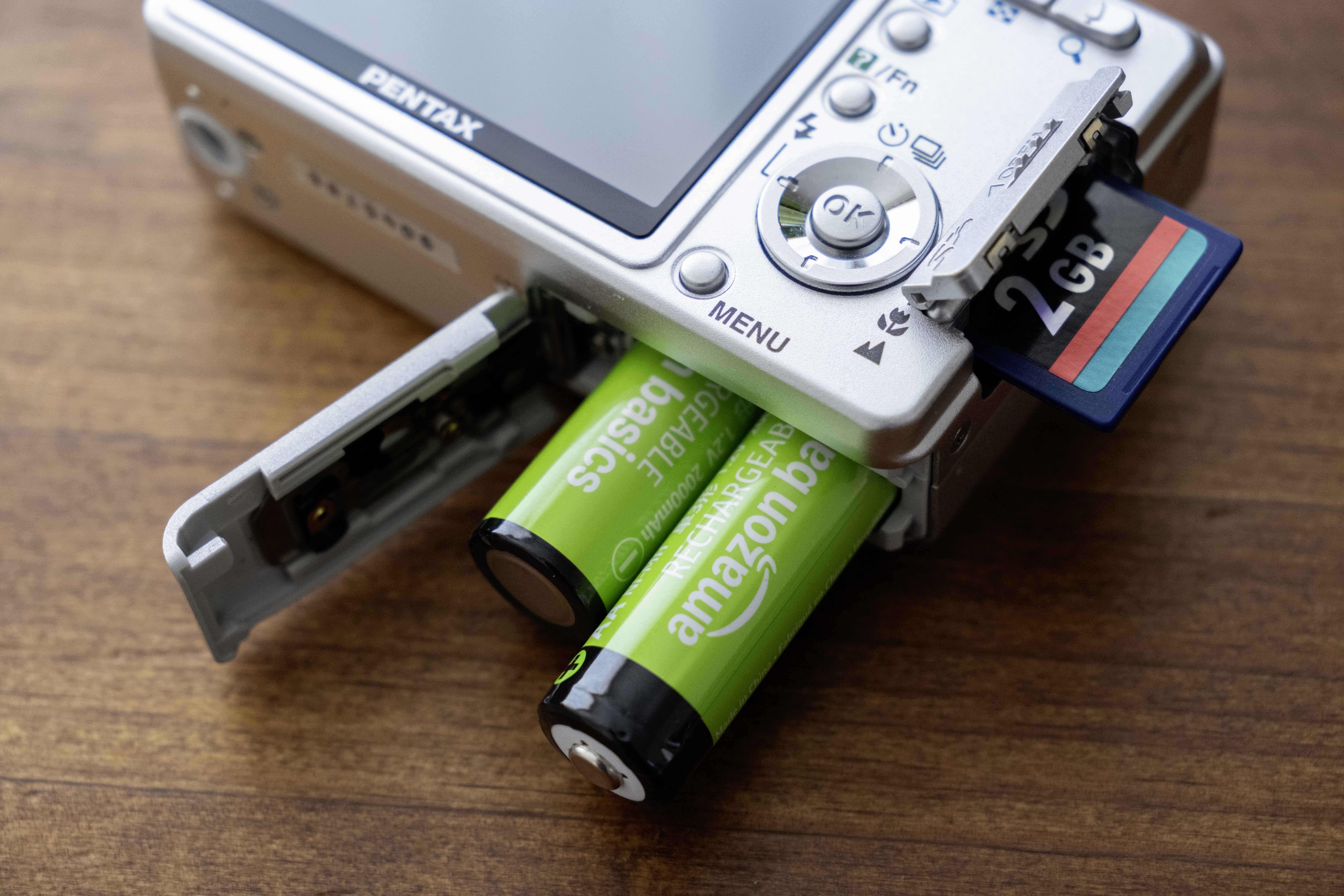 オールドコンデジの世界】エモい PENTAX Optio S55 ・安心の乾電池駆動