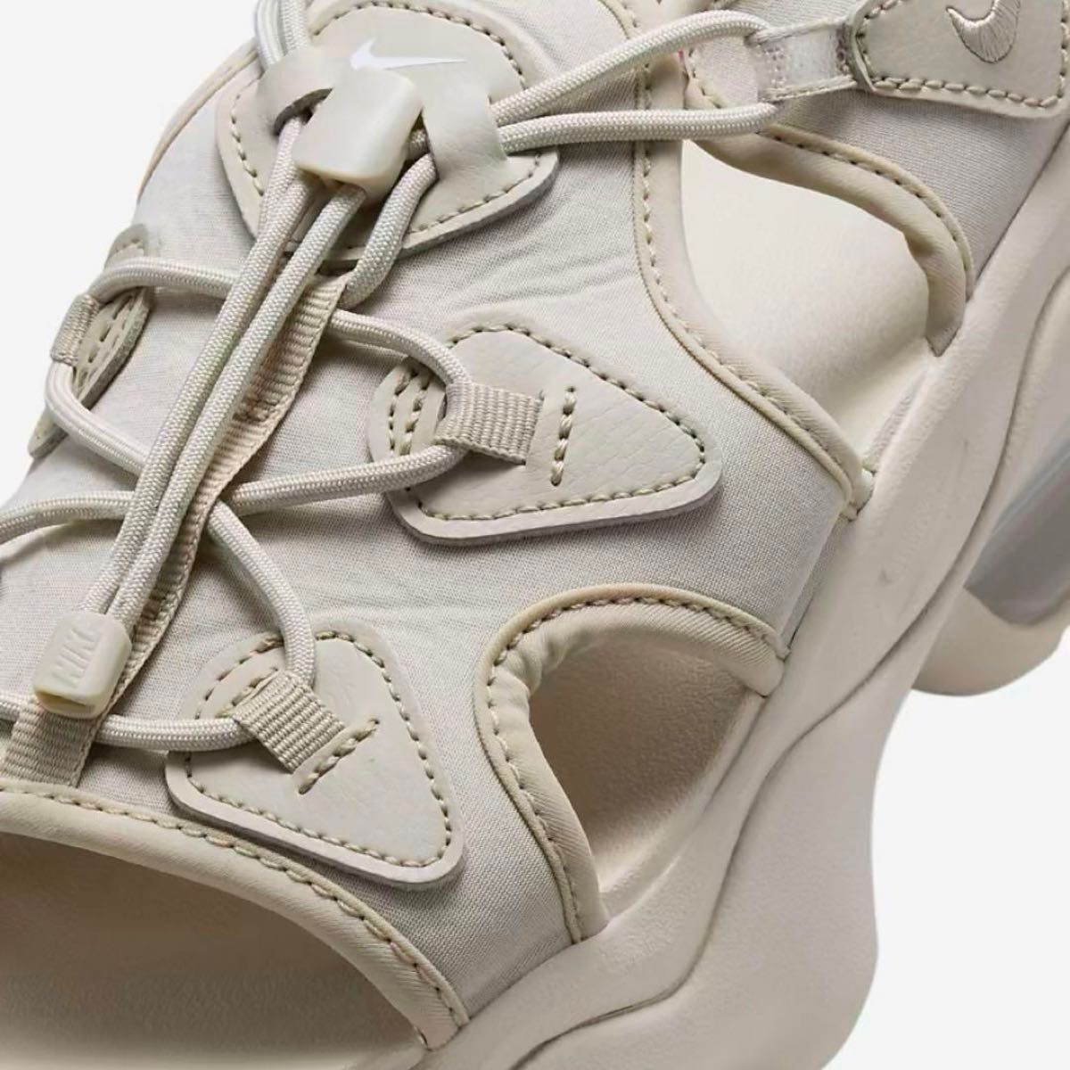 完売品 NIKE WMNS AIR MAX KOKO 