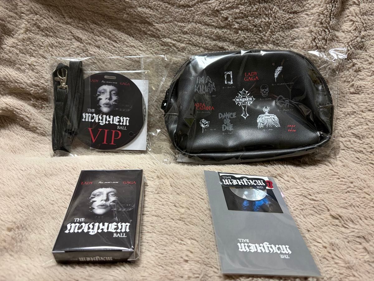 LADY GAGAのTHE MAYHEM BALL JAPAN 2026のVIP専用グッズフルセット