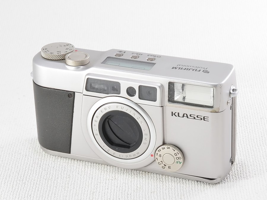 旅×フィルムカメラ第8弾] カメラ女子にオススメ！FUJIFILM KLASSE