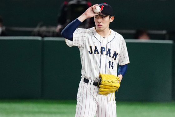 佐々木朗希の162キロが直撃 チェコ選手悶絶のあわや大惨事…すぐさま